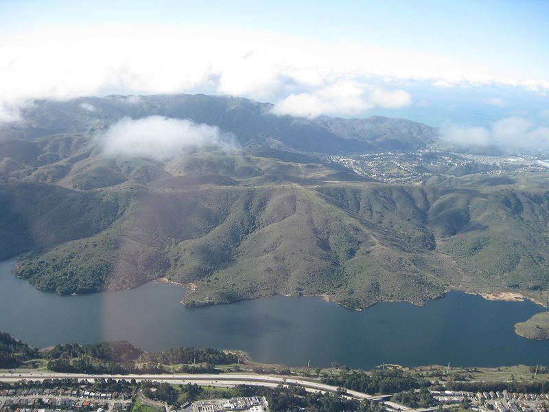 Looking west across the Peninsula Watershed to Montara Mountain and Pacifica / Photo by K. Glavin/Wikipedia